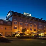 Sachsenpark-hotel Szálloda 4*