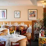 Sachsenpark-hotel 4*