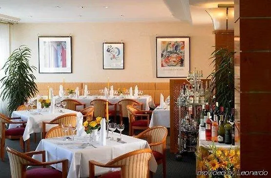 Sachsenpark-hotel 4*